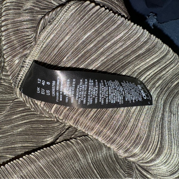 ASOS Two in One Fallen Shoulder Plisse Maxi Dress - Picture 8 of 10